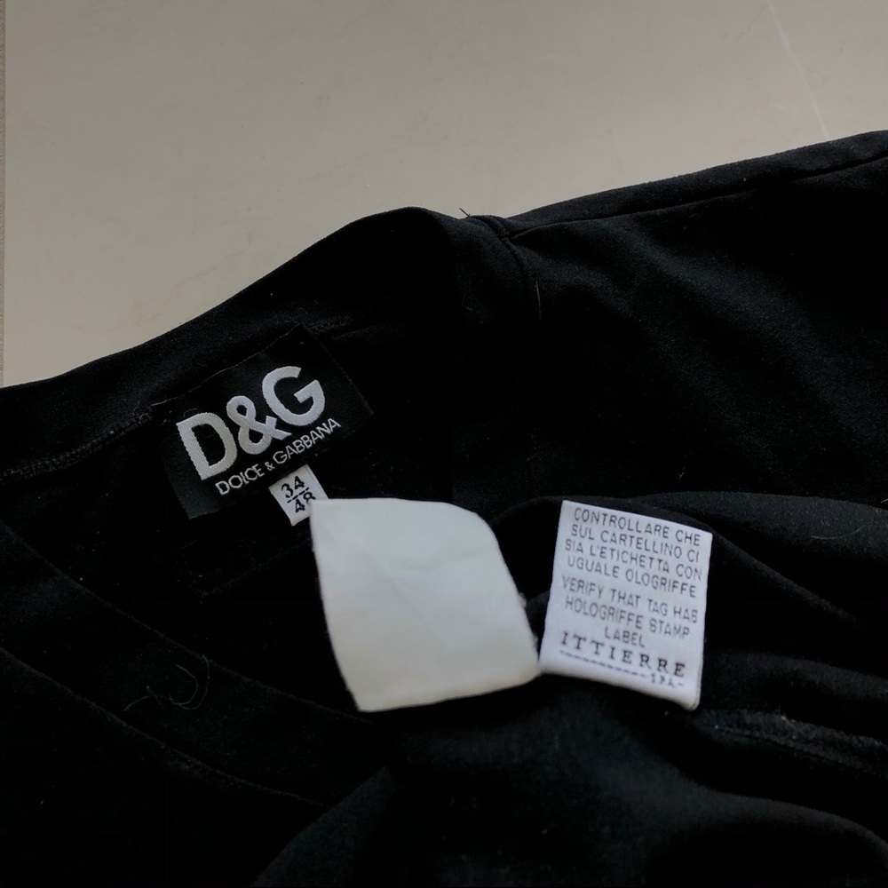 Vintage Dolce And Gabbana T-shirt - Picture 5 of 5